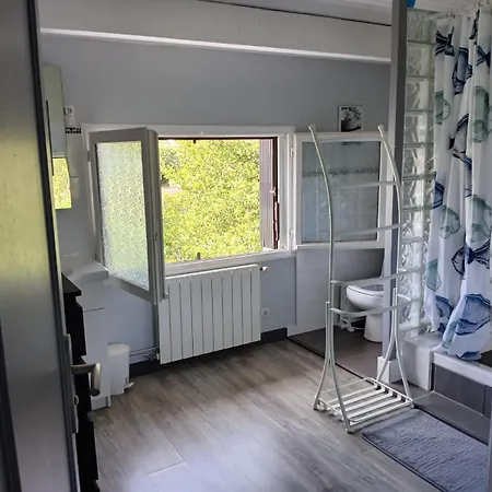 Apartment Independant Privatif Avec Jardin Le Cres